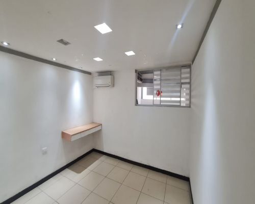 LOCAL EN ALQUILER ZONA JUAN PABLO II